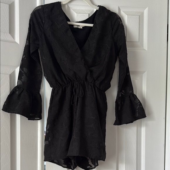 miami Dresses & Skirts - Miami Black Long Sleeve Dress